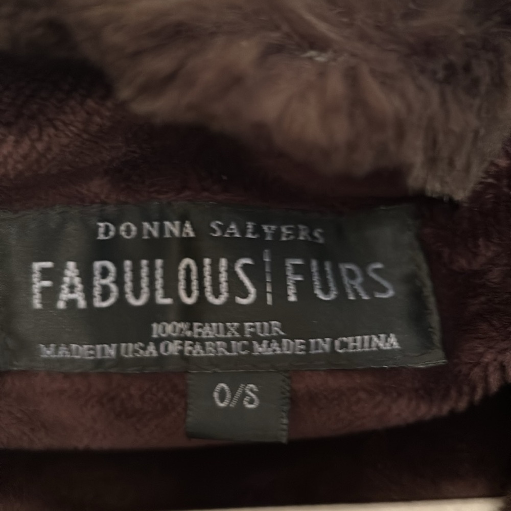 1size brown faux mink cape with warm soft velvet lining hardly worn perfect cond - Picture 2 of 4